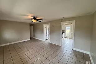 19860 Wilters St, Robertsdale, AL 36567 - Photo 3