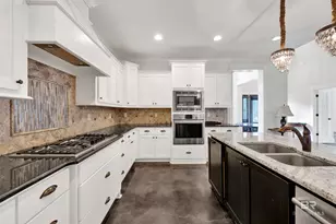 29 Viale Bellezza, Fairhope, AL 36532 - Photo 11