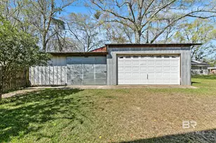 303 W Banyan St, Bay Minette, AL 36507 - Photo 21