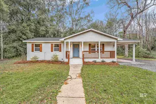 659 Nichols Ave, Fairhope, AL 36532 - Photo 1