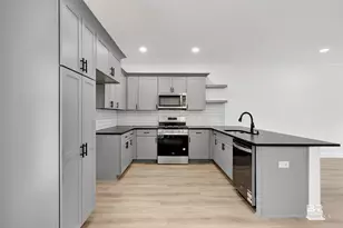 6776 Barneswood Dr, Theodore, AL 36582 - Photo 9