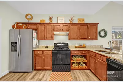 515 Parkwood Avenue, Daphne, AL 36526 - Photo 9