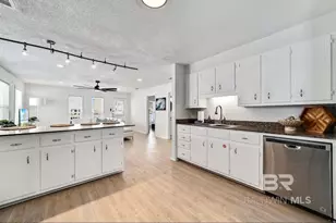 1360 W Beach Blvd, Gulf Shores, AL 36542 - Photo 11