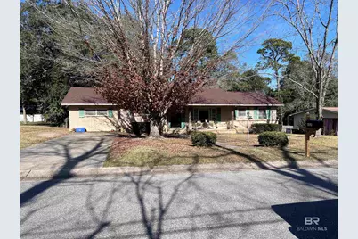 607 Bellangee Avenue, Fairhope, AL 36532 - Photo 1