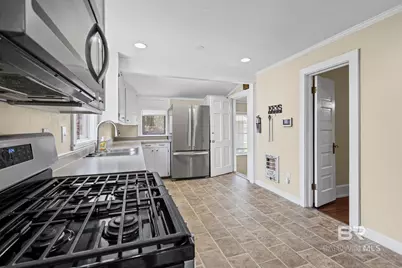 405 Southwest Boulevard, Chickasaw, AL 36611 - Photo 9