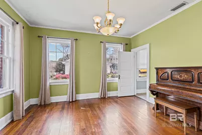 405 Southwest Boulevard, Chickasaw, AL 36611 - Photo 7