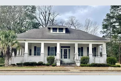 425 Douglas Avenue, Brewton, AL 36426 - Photo 1