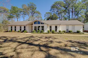 3921 E Saint Andrews Dr, Mobile, AL 36693 - Photo 3