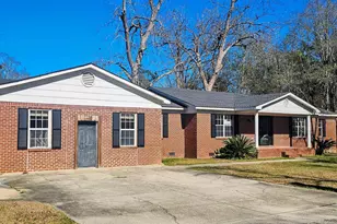 151 Bullard St, Atmore, AL 36502 - Photo 3