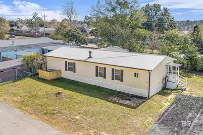 102 S Wren Lane, Robertsdale, AL 36567 - Photo 3