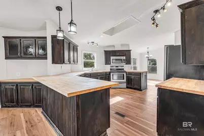 102 S Wren Lane, Robertsdale, AL 36567 - Photo 9