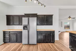 102 S Wren Ln, Robertsdale, AL 36567 - Photo 9