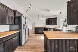 102 S Wren Ln, Robertsdale, AL 36567 - Photo 7