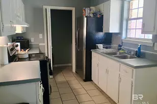 403 E Underwood St, Brewton, AL 36426 - Photo 5