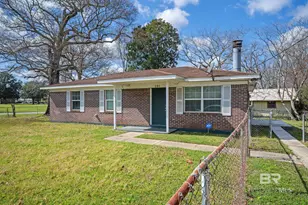 201 E Magnolia St, Bay Minette, AL 36507 - Photo 3