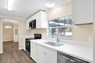 1238 Pensacola Dr, Lillian, AL 36549 - Photo 5