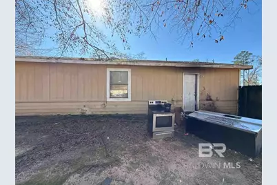 301 E Hickory Street, Bay Minette, AL 36507 - Photo 5