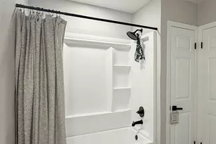 135 Lake Shore Dr, Daphne, AL 36526 - Photo 19