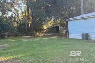 24180 Newport Rd, Robertsdale, AL 36567 - Photo 11