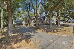 502 3rd St, Fairhope, AL 36532 - Photo 5