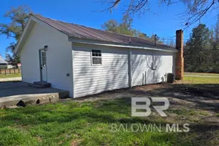 821 Dailey St, East Brewton, AL 36426 - Photo 5