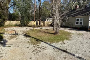 301 1st St, Bay Minette, AL 36507 - Photo 7