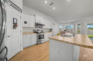 23121 Ridgewood Dr, Robertsdale, AL 36567 - Photo 17