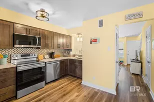 113 W 6th Ave, Gulf Shores, AL 36542 - Photo 9