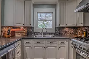 695 Greenwood Ave, Fairhope, AL 36532 - Photo 17