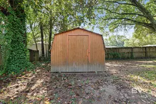 6133 Hampton Oaks Dr, Mobile, AL 36693 - Photo 11