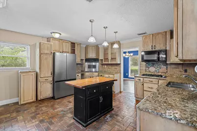 4261 Honey Court, Mobile, AL 36619 - Photo 9