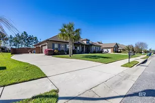 2089 Bourbon St, Foley, AL 36535 - Photo 3