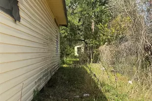 227 E Elm St, Prichard, AL 36610 - Photo 31