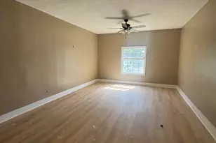 227 E Elm St, Prichard, AL 36610 - Photo 15