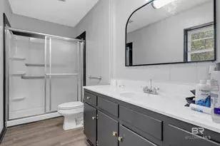 5225 Persons Dr, Mobile, AL 36618 - Photo 9