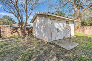 407 E Myrtle Ave, Foley, AL 36535 - Photo 21