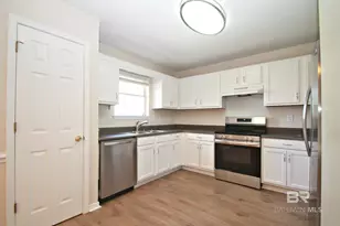 8209 Edgewood Dr, Daphne, AL 36526 - Photo 7