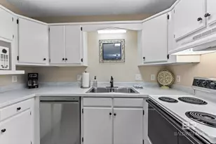 8540 Southwood Ct, Fairhope, AL 36532 - Photo 9