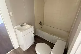 655 Mandrell St, Mobile, AL 36606 - Photo 9