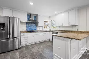 139 Fairway Dr, Daphne, AL 36526 - Photo 3