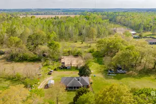 22728 Wing Ln, Robertsdale, AL 36567 - Photo 21