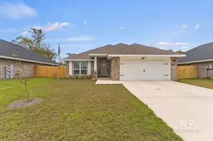 692 Mayflower Dr, Foley, AL 36535 - Photo 1