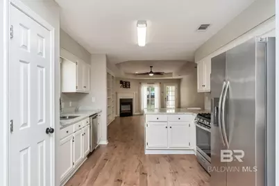 958 Henckley Avenue, Mobile, AL 36609 - Photo 13