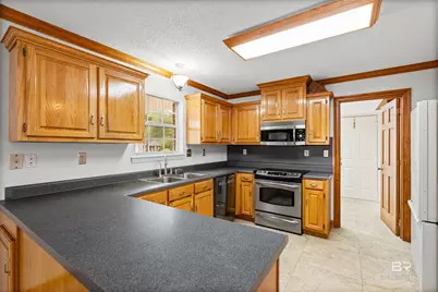 10140 Lakeview Road, Bay Minette, AL 36507 - Photo 11