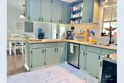 609 E Pine Street, Atmore, AL 36502 - Photo 9