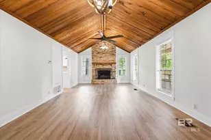 410 Frederick Ave, Fairhope, AL 36532 - Photo 3