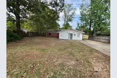 201 Young Street, Brewton, AL 36426 - Photo 7