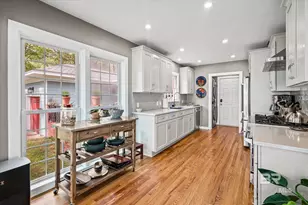 258 W Mount Island Dr, Mobile, AL 36606 - Photo 9