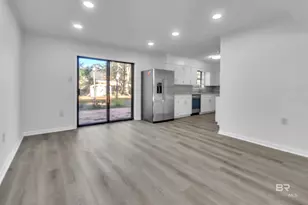 709 Oak Field Dr, Mobile, AL 36609 - Photo 9