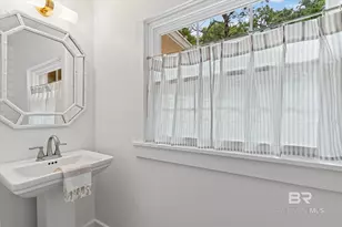 5210 S Pineview Ln, Mobile, AL 36608 - Photo 13